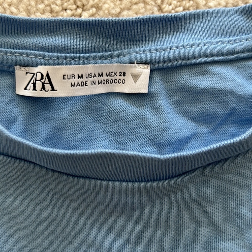 Zara ruffle sleeve tshirt. - Picture 3 of 5